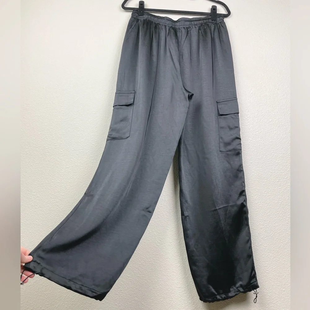 REVOLVE Superdown Women's Large Black Rita Cargo Pant Satin Pockets Drawstring - Picture 14 of 16